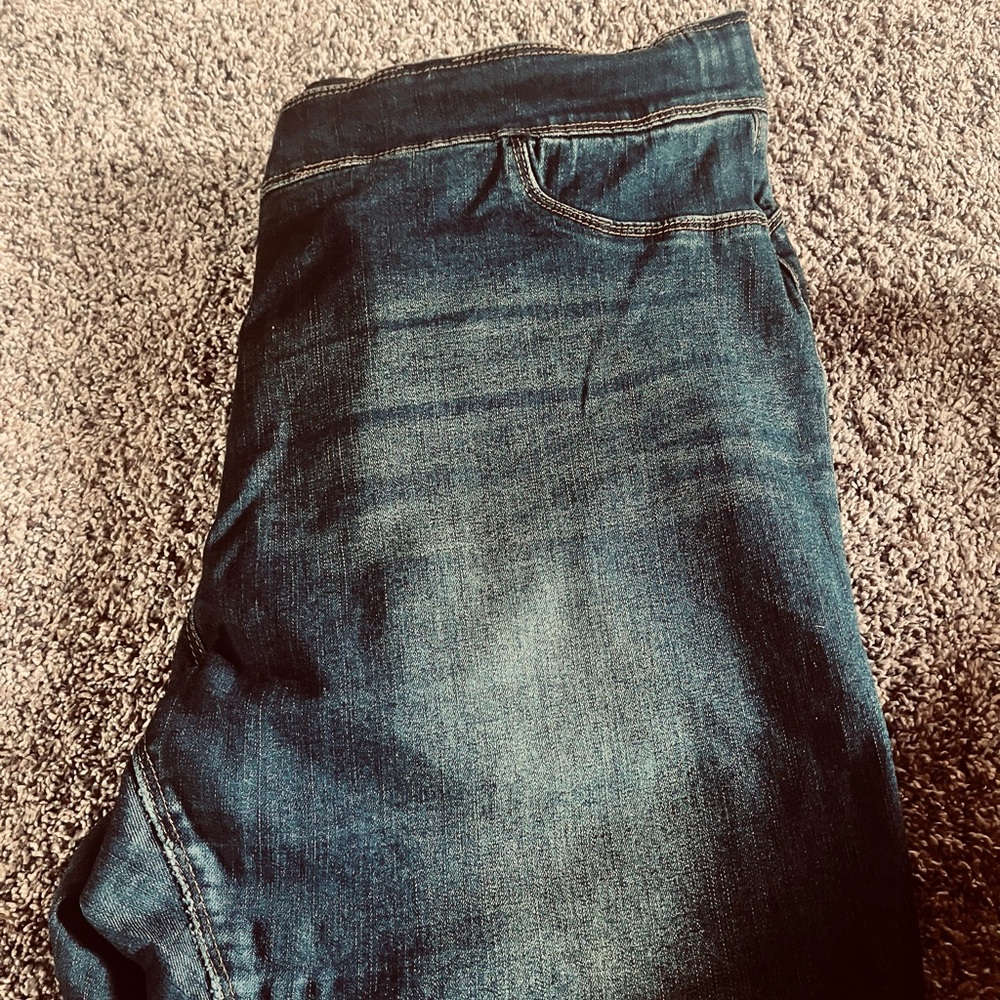Non distressed Women’s jeans lot-3 pairs